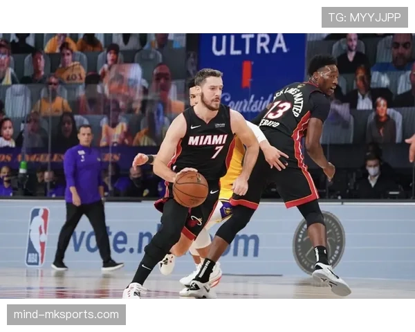 斯卡洛尼中锋火力全开，助球队强势反弹勇夺胜利