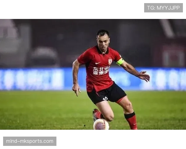 奥德加德传球精准助力球队进攻，稳健状态成焦点